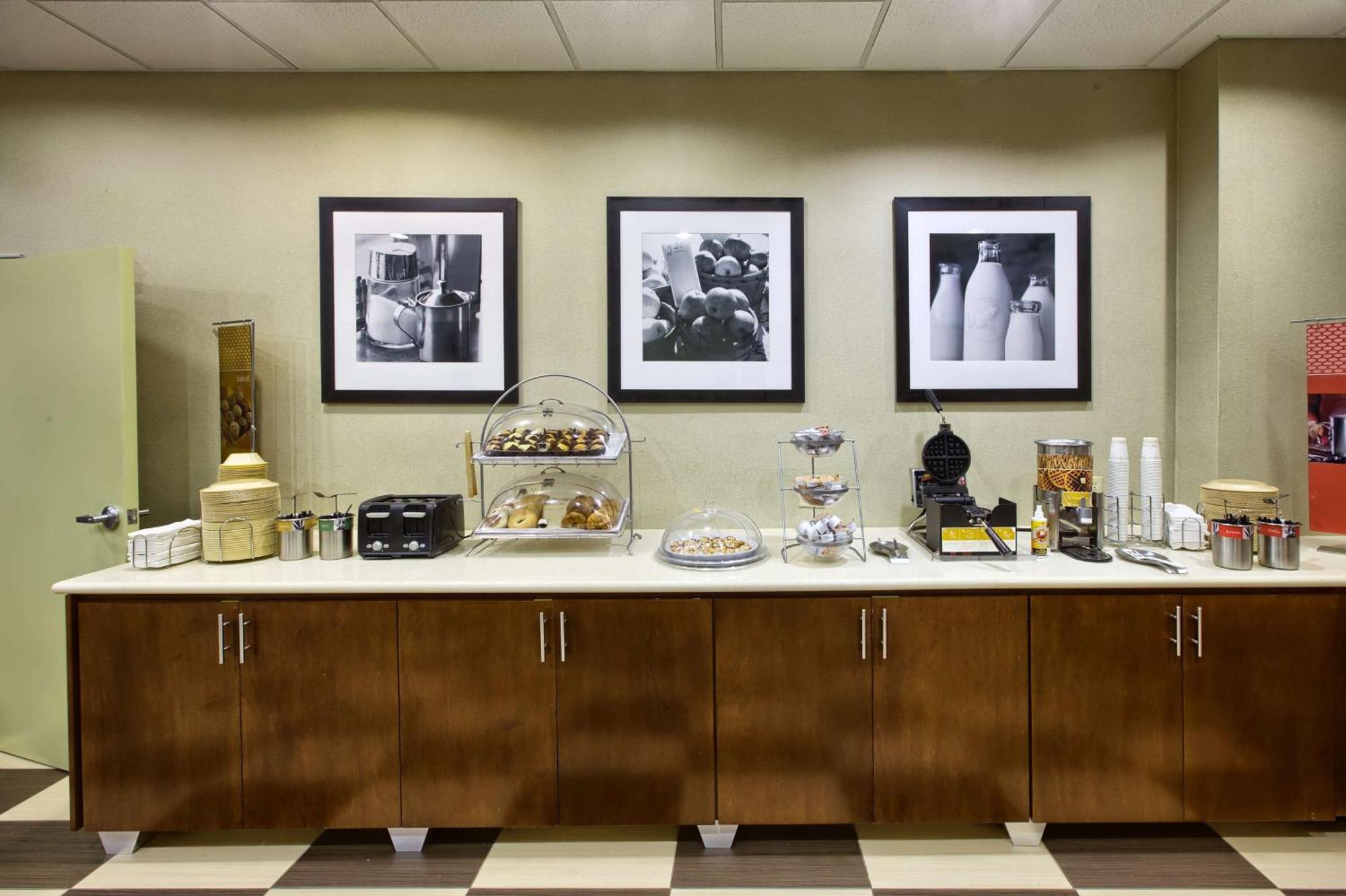 Hampton Inn & Suites Houston Розенбърг Екстериор снимка